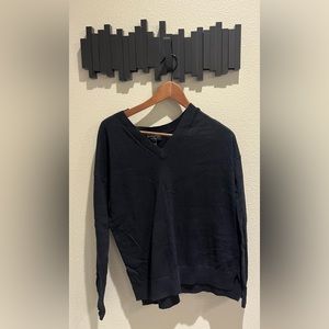Banana Republic v-neck sweater, size M